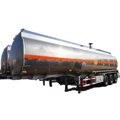 L'ultima progettazione di processo di CIMC è un semirimorchio a mezzo liquido a tre assi in acciaio ad alta resistenza/liquid tanker truck