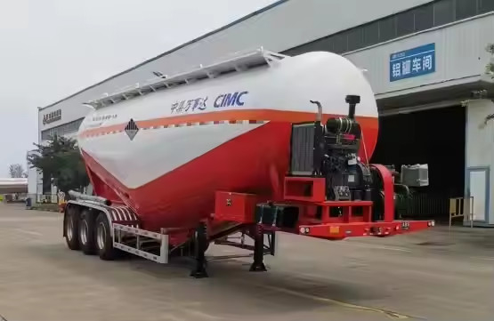 Acciaio al carbonio 3 assi 10800*2500*3700mm 40cbm Capacità 40cbm Carry Bulk Cement Ash Powder Tank